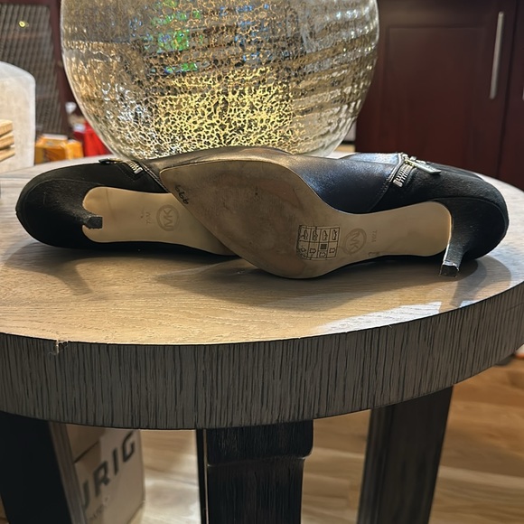 Michael Kors suede and leather booties - Picture 5 of 8